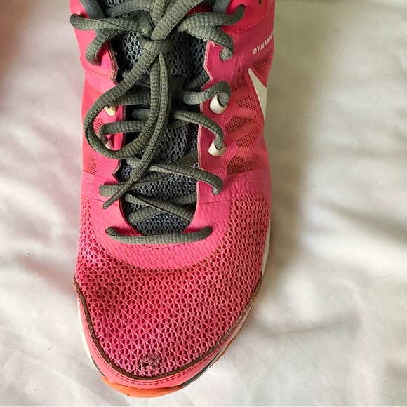 Nike Zoom Winflo Dynamic Web Running Shoes Pink/Gray
Size 11.5 - Picture 9 of 12